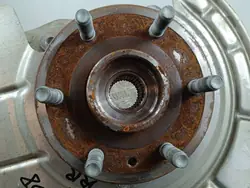 Moyeu Roue Arrière Jeep OEM 68440500AD - Occasion
