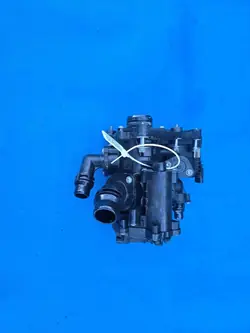 Carcasa de termostato Delante BMW F40 F45 F46 F48 F39 F54 F60 F56