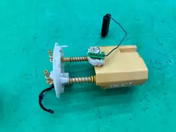 Capteur Niveau Carburant OEM 8200588627 Renault Clio III