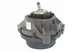 BMW Moottorin kiinnitys Oikea 6854252