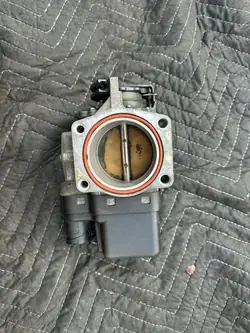 Soupape de papillon BMW OE 1439383 - Pièce d'occasion