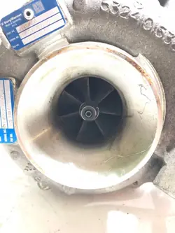 Turboahdin OEM 31293086 Volvo 2.4 D D4 D5
