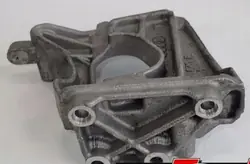 Support de Pompe 05A121079E pour Audi Q7 V12 6.0 TDI