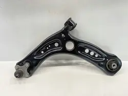 Brazos de suspensión delantero izquierdo OEM 5Q0407151T