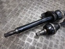 Arbre de transmission avant gauche et droit Mitsubishi Carisma I 1.9 DID MR912135 MR912136