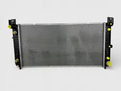 Wasserkühler OEM 11GM272A für HUMMER H2 6.0/6.2 V8