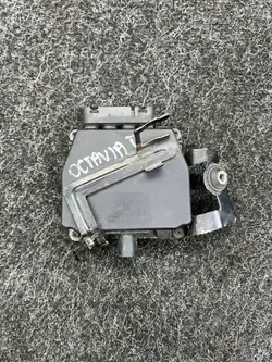 Válvula solenoide Skoda Octavia II OEM 6Q0906625
