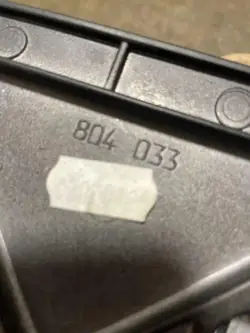 BMW E39 keskikonsolin käsinoja OEM 804033