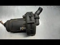 Toissijainen ilmapumppu OEM 01 Audi A3 8L:lle