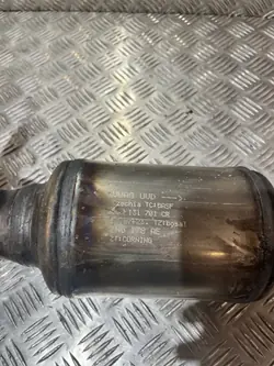 Catalyseur OEM 5Q0131701CR pour Audi Q2