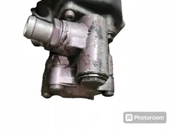Bomba de direção assistida MAN OEM 81471016136 Usada