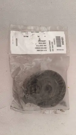 Volkswagen VW Vaihtovirtapumpun Kiristin OEM 038109244M