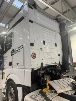 OEM 14 Spoilers de cabine pour Mercedes Actros MP4