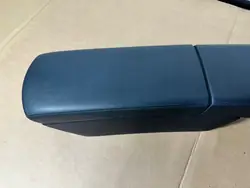 Käsinoja OEM A2306800310 Konsoli Mercedes SL R230 Musta