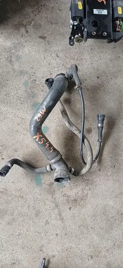 Jäähdytyslinja BMW X5 (E53) 4.4L 2002 OEM 11537500746B