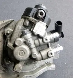 Pièce d'occasion Bosch OEM 04L130755D 0445010537