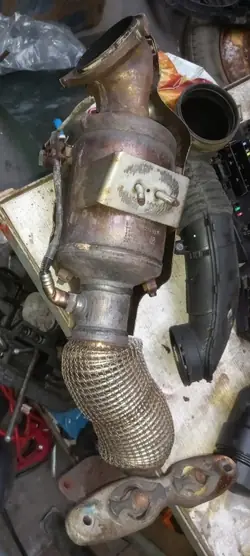 Ford-katalysaattori OEM BV61-5E211-EK käytetty