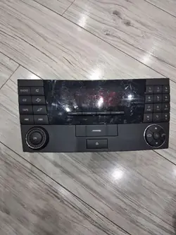 Rádio original Mercedes-Benz Classe E W211 OEM A2118200879