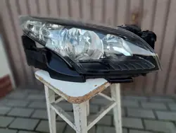 Oikea ajovalo Renault OE 260102973R