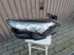 Phare droit Renault OE 260102973R