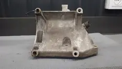 OEM 1031310935 Vaihtovirtageneraattorin Kiinnike Mercedes W124 W126