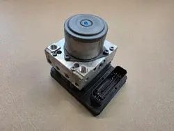 Bomba ABS OEM 52029707 para Fiat 500X - Usado