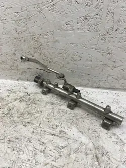 BMW 3 E90 Insprutningsrör OEM 753731905 3.0L Bensin