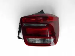 Lámpara trasera derecha BMW 1 F20 F21 11-