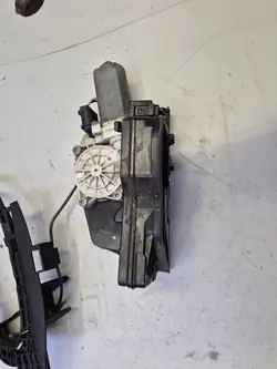 BMW E65 E66 Bakre Vänstra Dörrlås Komplett OEM