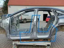 Vänster mittpelare AUDIQ4SŁUPEKL för Audi Q4 E-TRON