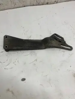 Support de pompe direction OEM 026145387 pour Audi
