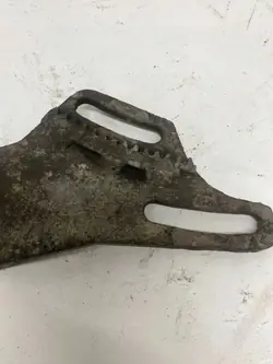Support de pompe direction OEM 026145387 pour Audi