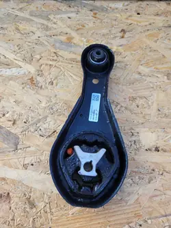 Motorsteun VW Polo 2Q0199851AD