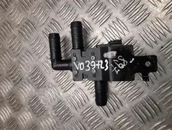 Pompe à eau Ford OEM L1M3-18C429-FBB Occasion