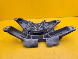Soporte de Caja Audi OEM 8K0399263 - Usado