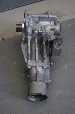 Boîte de transfert Mitsubishi OEM '067039 pour Outlander III