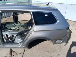 VW Passat B8 Farmari Takasuoja vasen OEM 01
