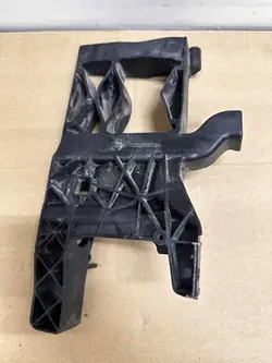 Support de phare avant gauche AUDI A7 4G LIFT 14-18R 4G8805607A