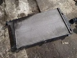 Intercooler-jäähdytin OEM 4B0125805F Audi A6:lle