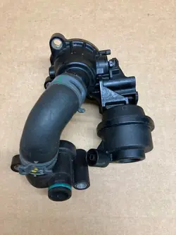 Audi 3.0TDI Moottorin jäähdytyksen säätöventtiili 059121737