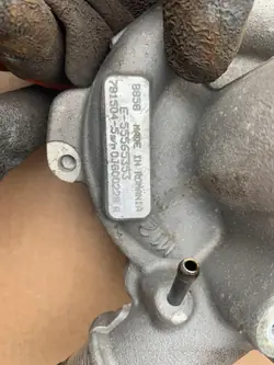 Carcaça do turbocompressor OEM 781504 - Estado usado