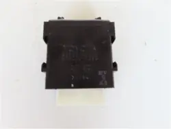 Módulo relé luces OEM 85940-0D010 Toyota Yaris
