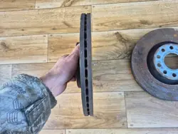 Disques de frein avant OEM TARCZA HAMULCOWA PRZÓD AUDI A4 B6