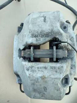 Jarrulevyt & 4-Mäntäpuristimet Etu OEM 6883733