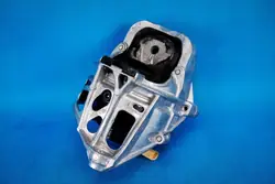 Vasen moottorituki Audi A6 4K C8 A7 4K8 2.0TFSI 4M0199371GH