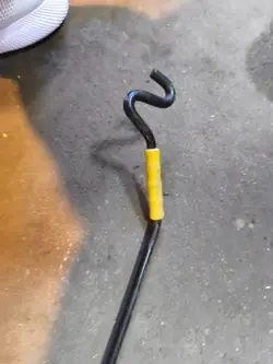 Konepellituki OEM 0101 Passat B8:lle 2014-2019