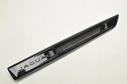 Jaguar XJ X351 Oikea lokasuoja OEM EW9M-280B10-AB