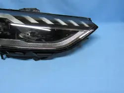 Rechtes Audi A4 B9 8W0 Full LED Matrix Licht