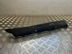 Audi A4 B8 lokasuojan pääte OEM 8K081112A - Käytetty