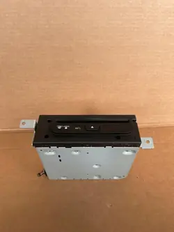 OEM 68335565AB CD-lukija Dodge RAM V 2019+